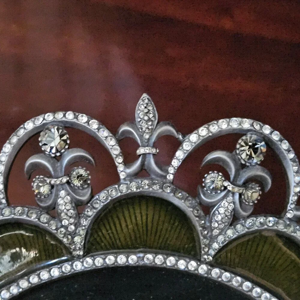 RARE JAY STRONGWATER GREEN FLEUR DE LIS TIARA SCROLL CRYSTAL ENAMEL ROUND FRAME